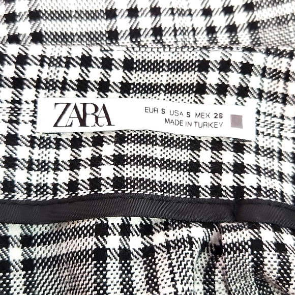 ZARA Plaid Mini Skirt (S) - Picture 9 of 11